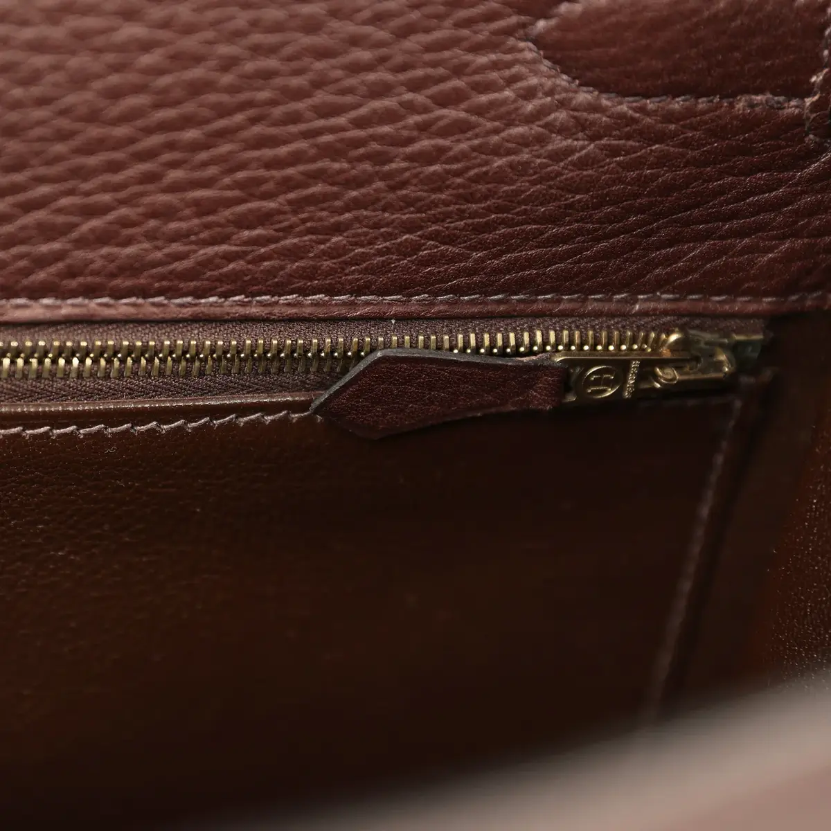 HERMÈS Vintage Hermes Kelly Sellier 35 Chocolat Fjord Gold Hardware | Thumbnail 9 HERMÈS Vintage Hermes Kelly Sellier 35 Chocolat Fjord Gold Hardware | Thumbnail 9