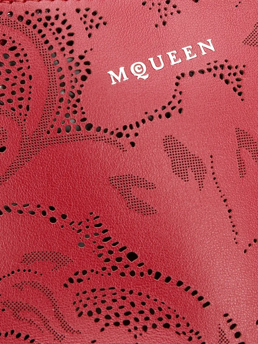 Alexander McQueen Women's Manta Laser-Cut Leather Clutch | Thumbnail 4 Alexander McQueen Women's Manta Laser-Cut Leather Clutch | Thumbnail 4