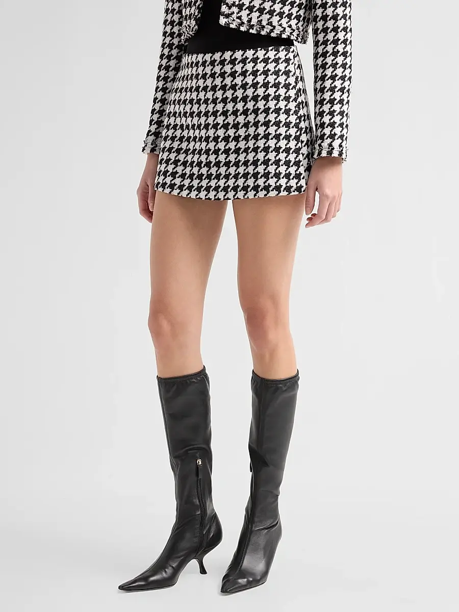 Alice + Olivia Women's Lakelyn Houndstooth Mini Skort | Thumbnail 4 Alice + Olivia Women's Lakelyn Houndstooth Mini Skort | Thumbnail 4