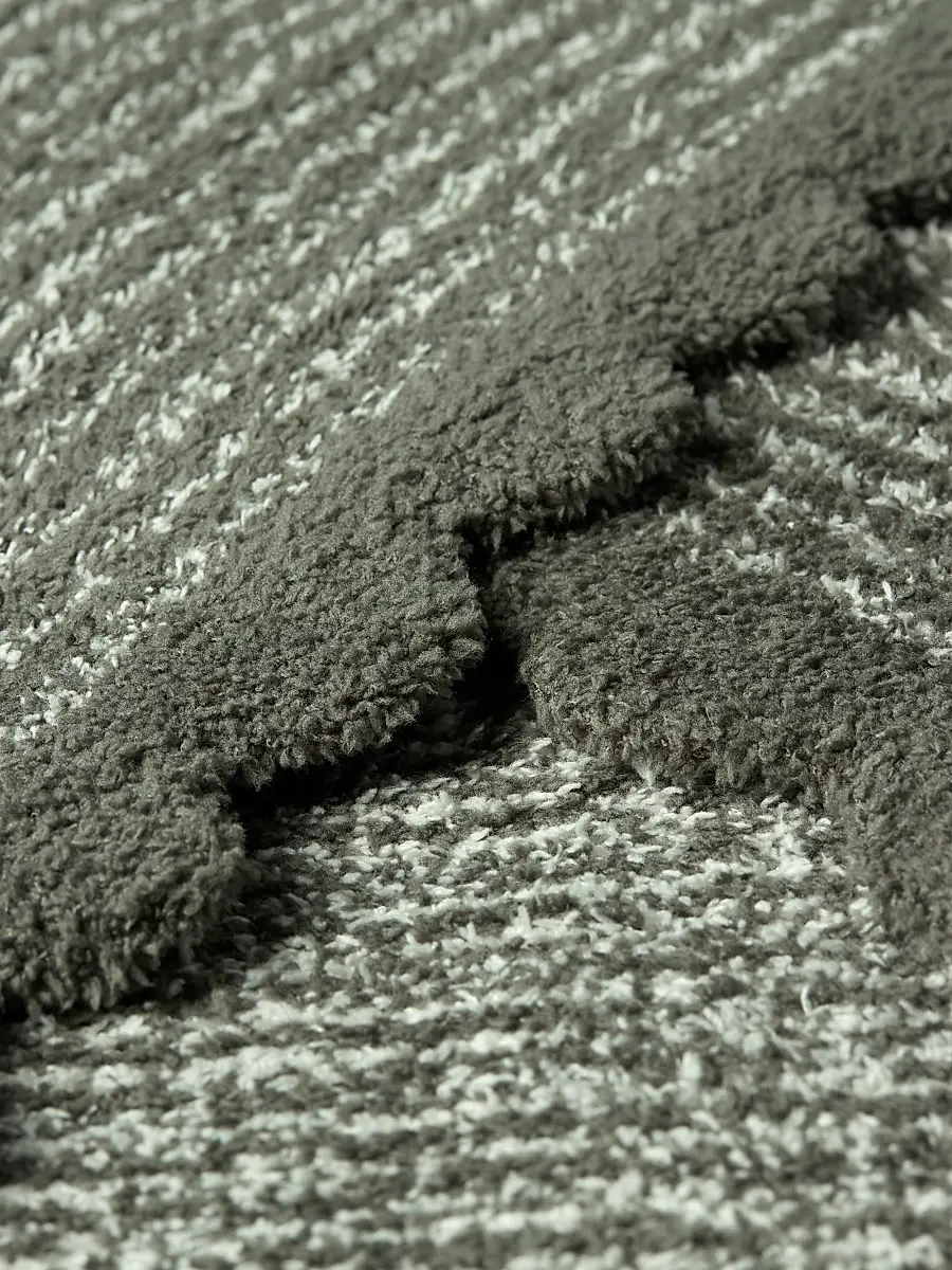 Barefoot Dreams CozyChic Scallop Stripe Throw Blanket | Thumbnail 4 Barefoot Dreams CozyChic Scallop Stripe Throw Blanket | Thumbnail 4