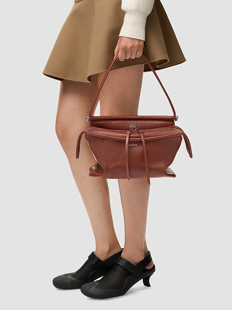Loewe Women's Whisker Small Leather Shoulder Bag | Thumbnail 2