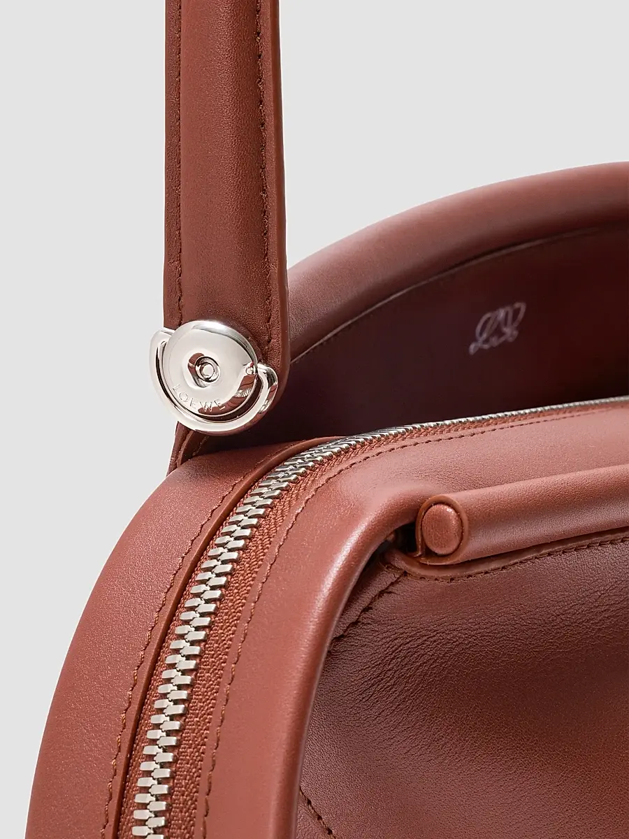 Loewe Women's Whisker Small Leather Shoulder Bag | Thumbnail 7