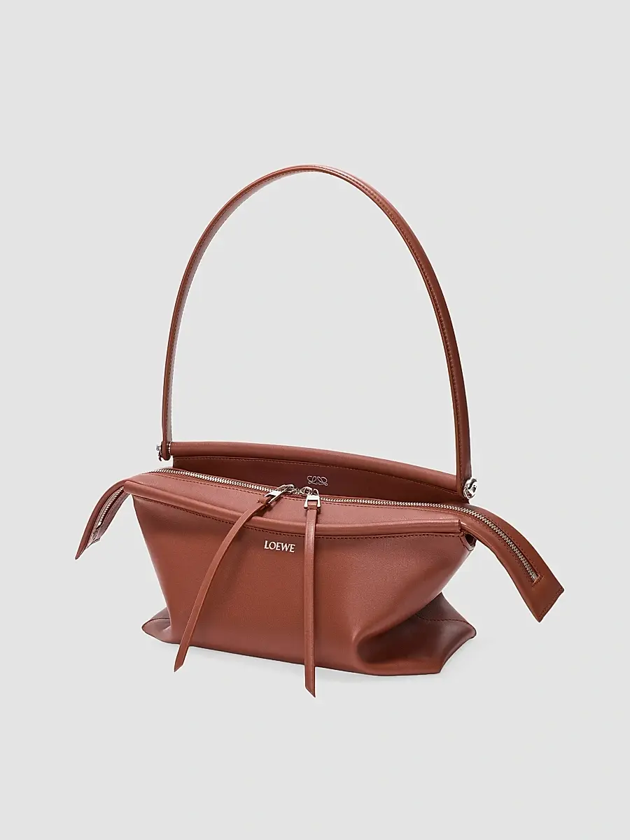 Loewe Women's Whisker Small Leather Shoulder Bag | Thumbnail 8