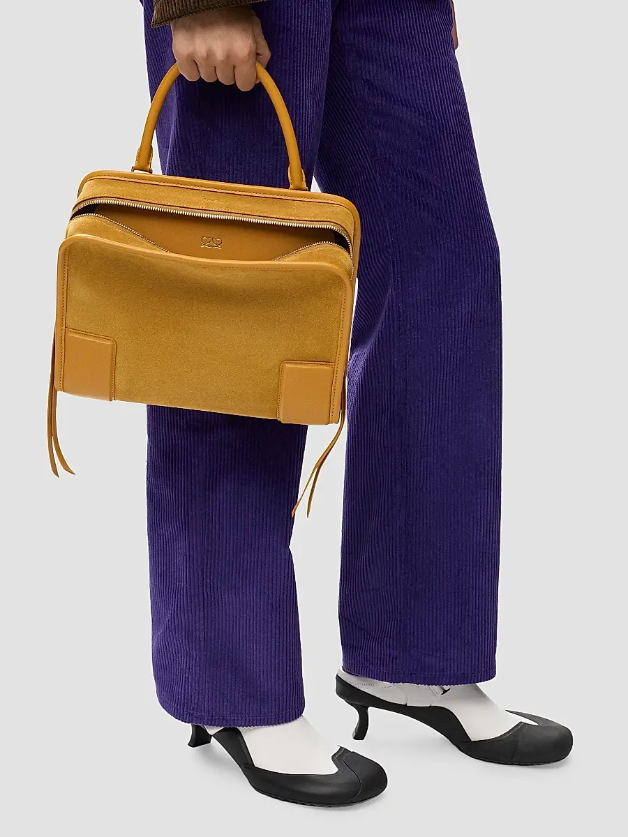 Loewe Women's Amazona 180 Medium Crossbody Bag | Thumbnail 2 Loewe Women's Amazona 180 Medium Crossbody Bag | Thumbnail 2