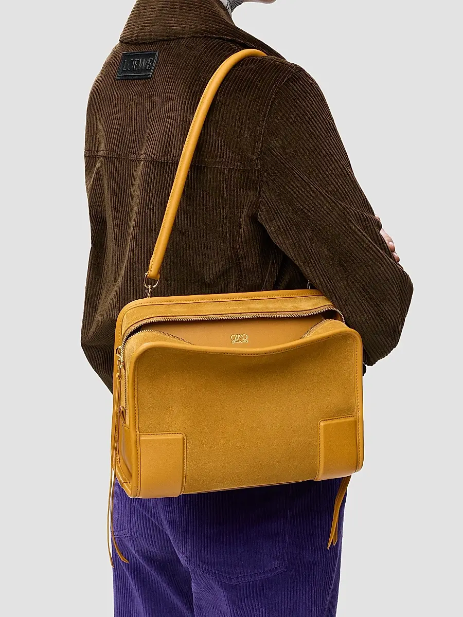 Loewe Women's Amazona 180 Medium Crossbody Bag | Thumbnail 3 Loewe Women's Amazona 180 Medium Crossbody Bag | Thumbnail 3