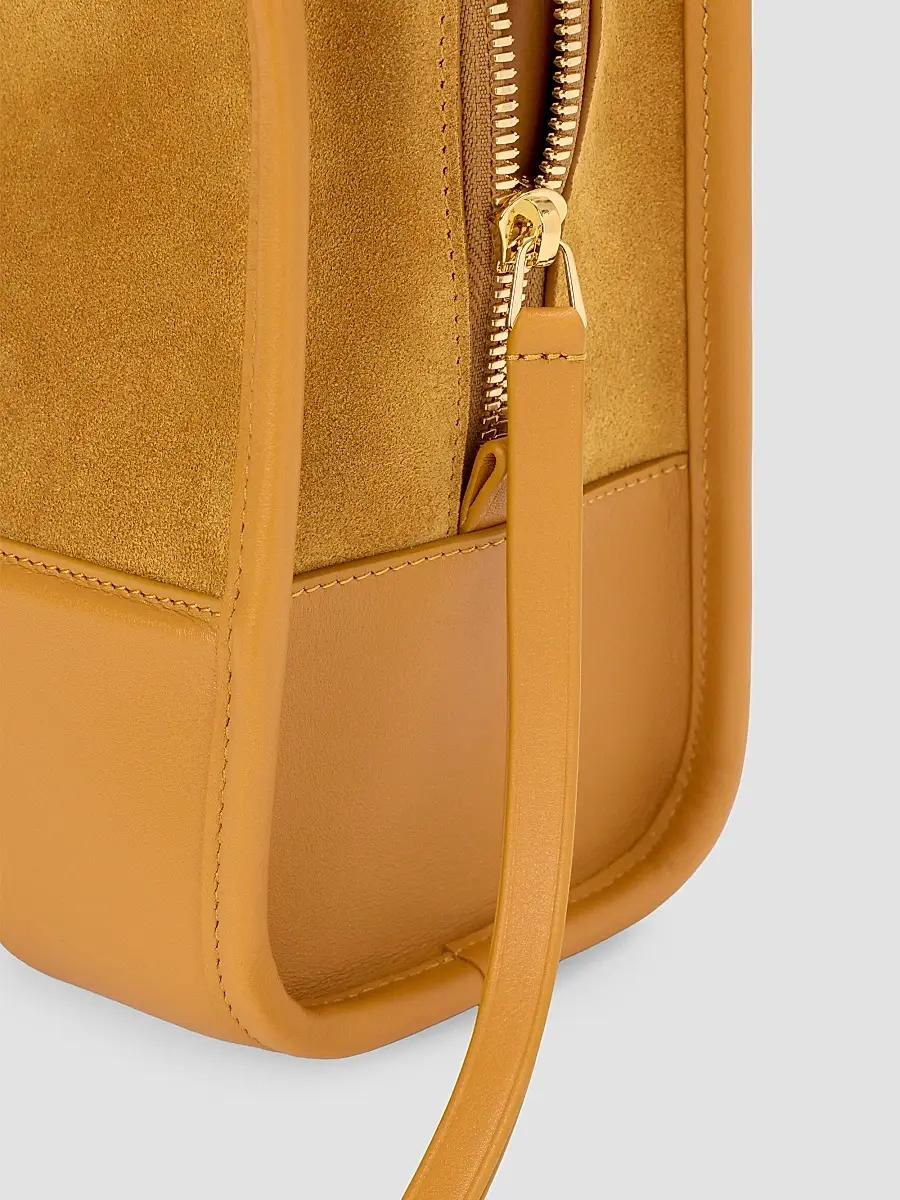 Loewe Women's Amazona 180 Medium Crossbody Bag | Thumbnail 5 Loewe Women's Amazona 180 Medium Crossbody Bag | Thumbnail 5