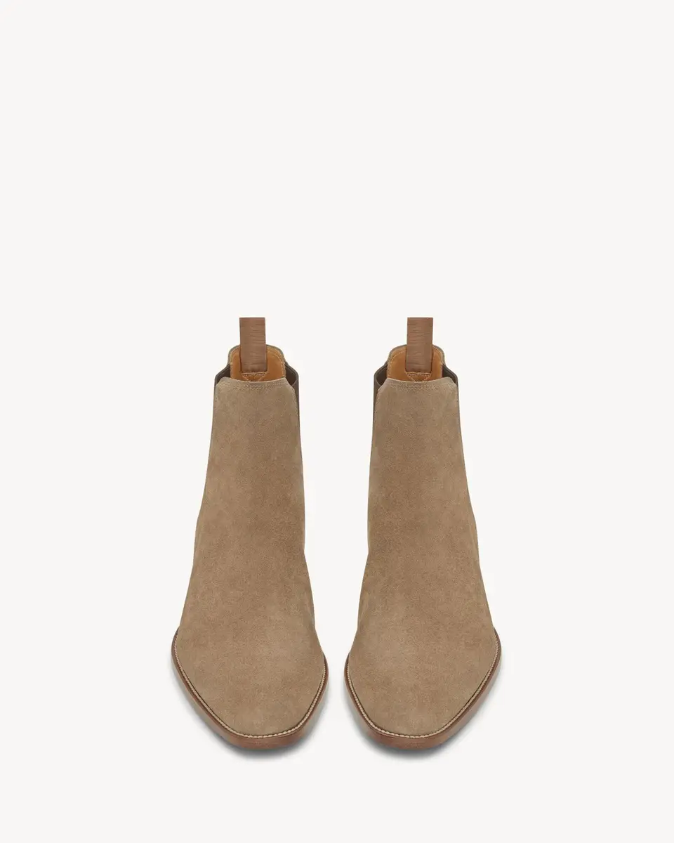 Yves Saint Laurent Wyatt Chelsea Boots in suede | Thumbnail 2