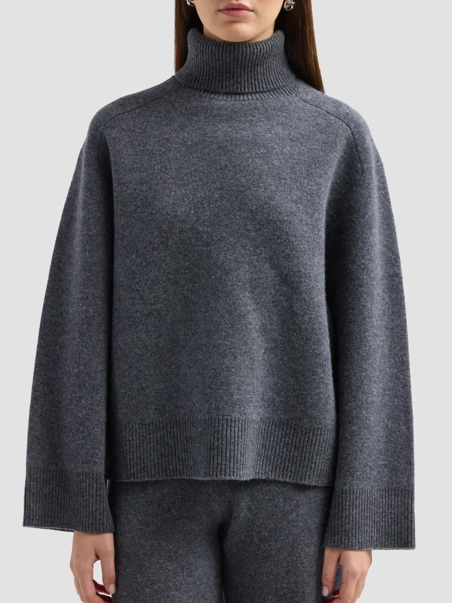 Yves Salomon Women's Merino Wool Turtleneck Sweater | Thumbnail 5 Yves Salomon Women's Merino Wool Turtleneck Sweater | Thumbnail 5