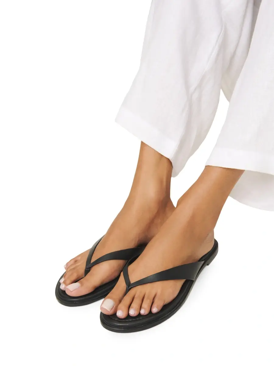 Reformation Women's Jessie Leather Thong Sandals | Thumbnail 5