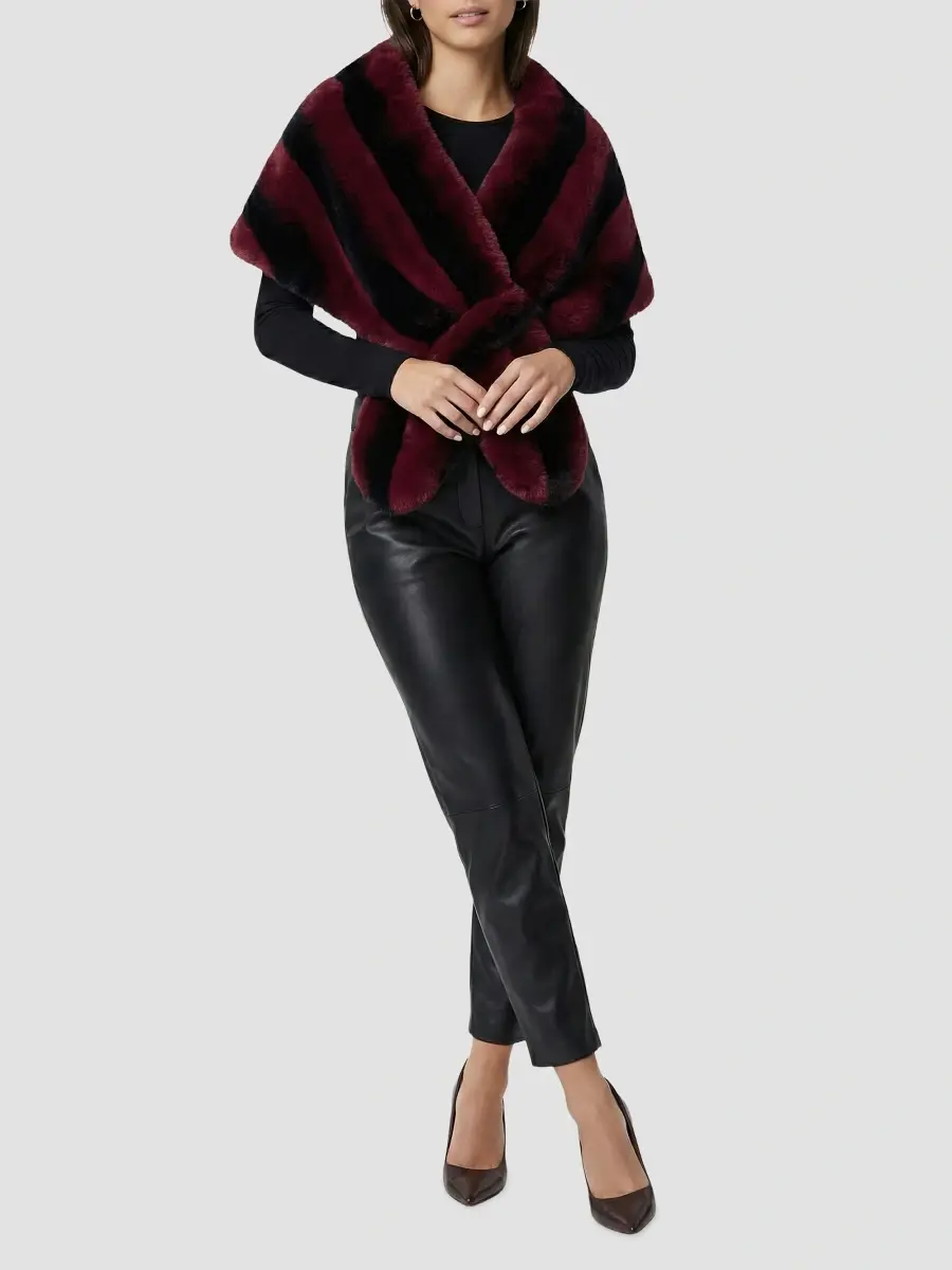 Lyla Grant Women's Fluffy Chinchilla Stole | Thumbnail 2