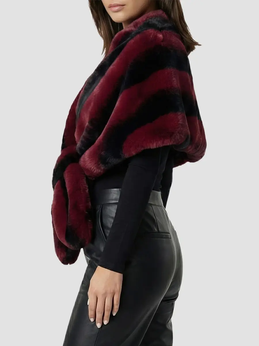 Lyla Grant Women's Fluffy Chinchilla Stole | Thumbnail 4