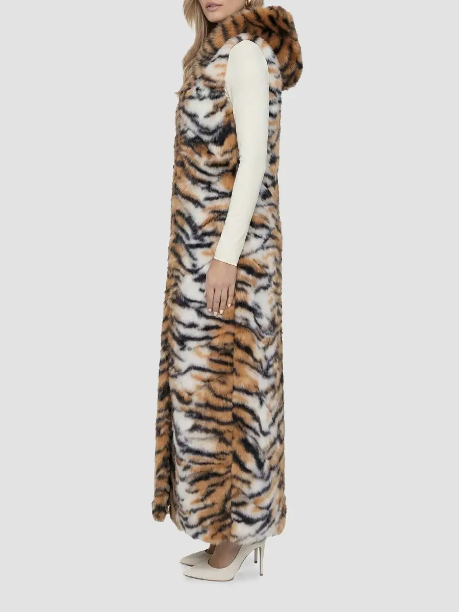 Lyla Grant Women's Faux Fur Fox Hooded Vest | Thumbnail 3 Lyla Grant Women's Faux Fur Fox Hooded Vest | Thumbnail 3