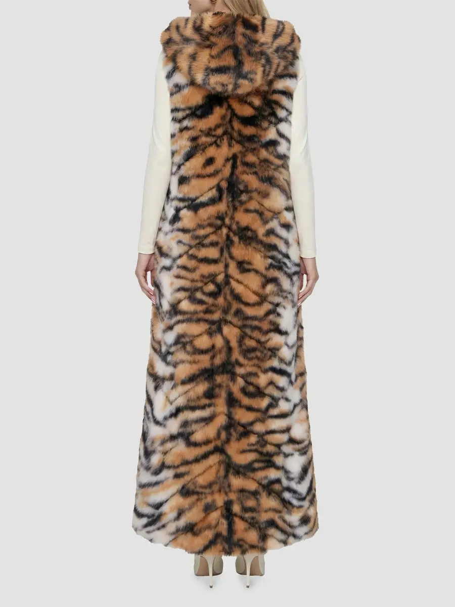 Lyla Grant Women's Faux Fur Fox Hooded Vest | Thumbnail 4 Lyla Grant Women's Faux Fur Fox Hooded Vest | Thumbnail 4