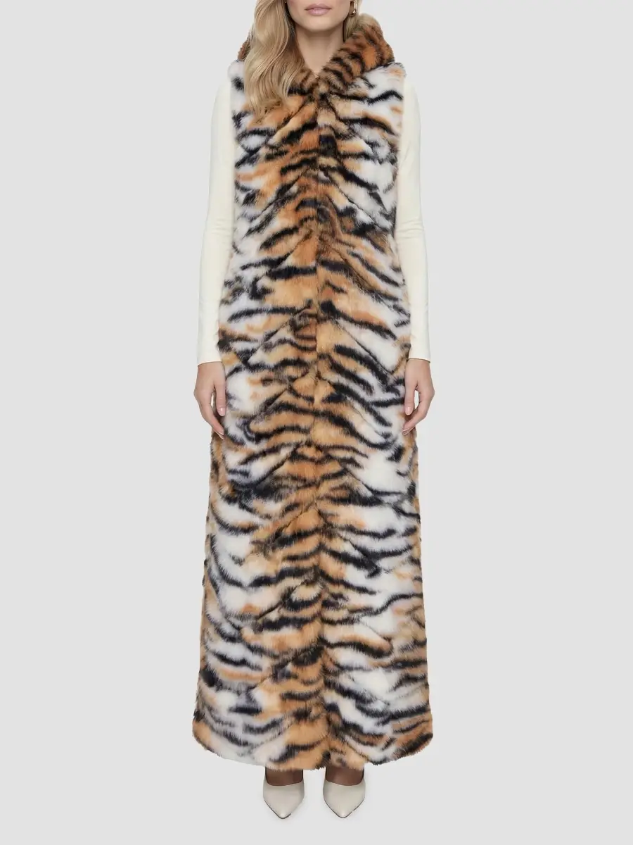 Lyla Grant Women's Faux Fur Fox Hooded Vest | Thumbnail 5 Lyla Grant Women's Faux Fur Fox Hooded Vest | Thumbnail 5