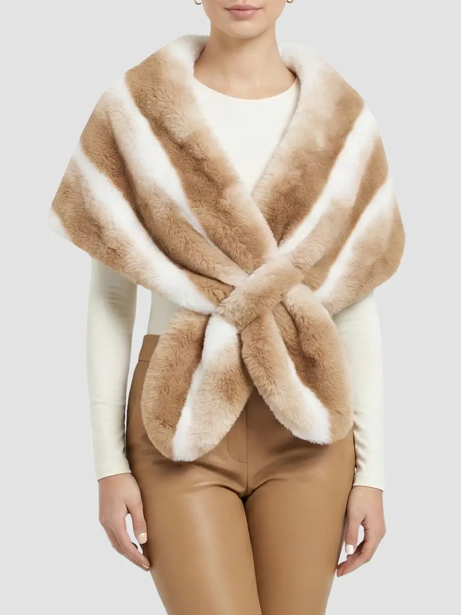 Lyla Grant Women's Fluffy Chinchilla Stole | Thumbnail 3 Lyla Grant Women's Fluffy Chinchilla Stole | Thumbnail 3