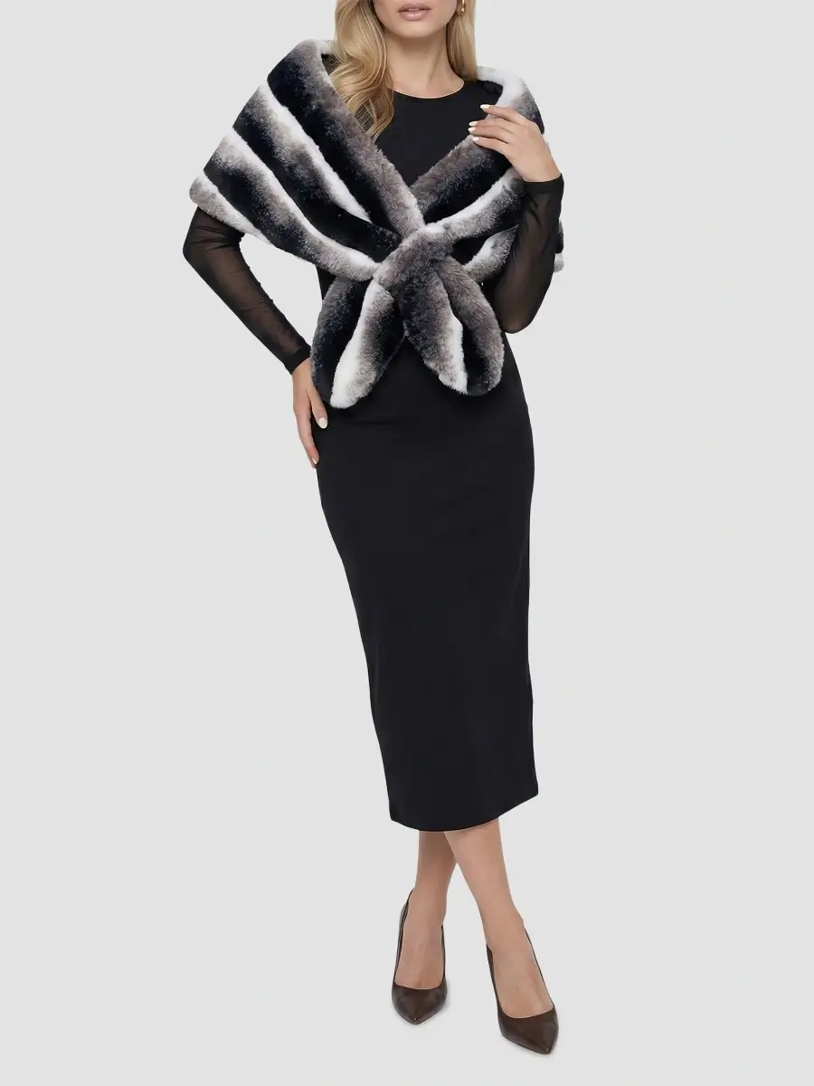 Lyla Grant Women's Fluffy Chinchilla Stole | Thumbnail 2 Lyla Grant Women's Fluffy Chinchilla Stole | Thumbnail 2
