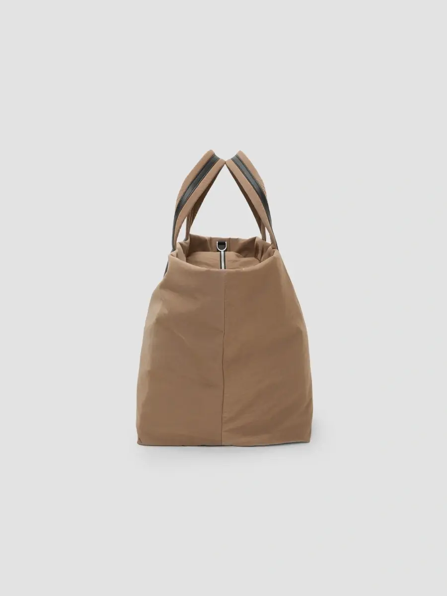 Vee Collective Women's The Trench Essence Weekender Bag | Thumbnail 5 Vee Collective Women's The Trench Essence Weekender Bag | Thumbnail 5