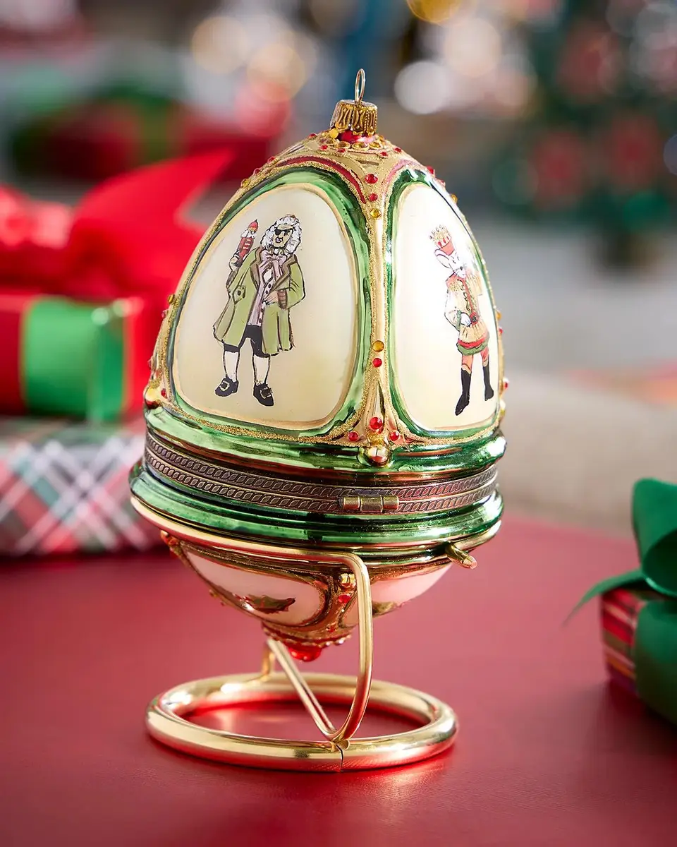 Komozja Christmas Tree with Presents in Hinged Egg Christmas Ornament with Stand | Thumbnail 4 Komozja Christmas Tree with Presents in Hinged Egg Christmas Ornament with Stand | Thumbnail 4