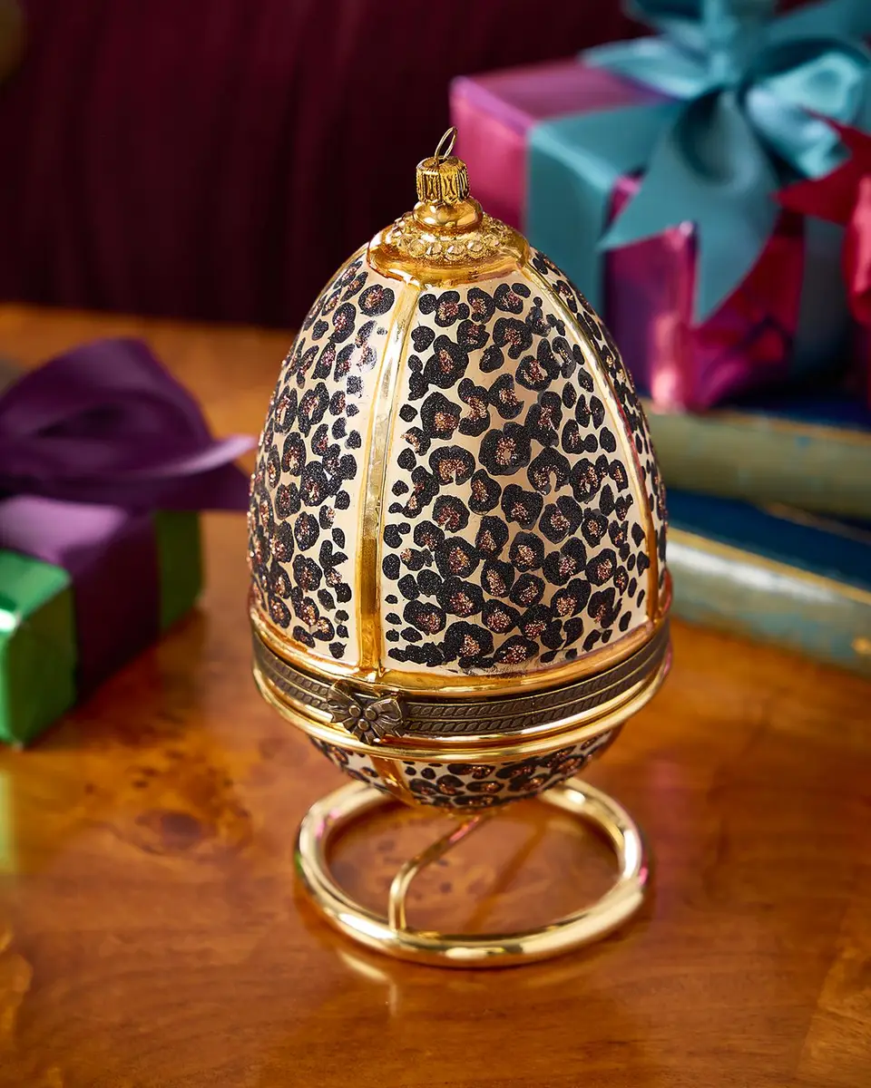Komozja Leopard in Hinged Egg Christmas Ornament with Stand | Thumbnail 2 Komozja Leopard in Hinged Egg Christmas Ornament with Stand | Thumbnail 2