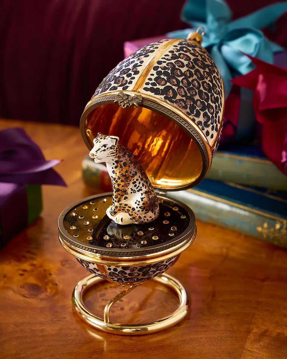 Komozja Leopard in Hinged Egg Christmas Ornament with Stand