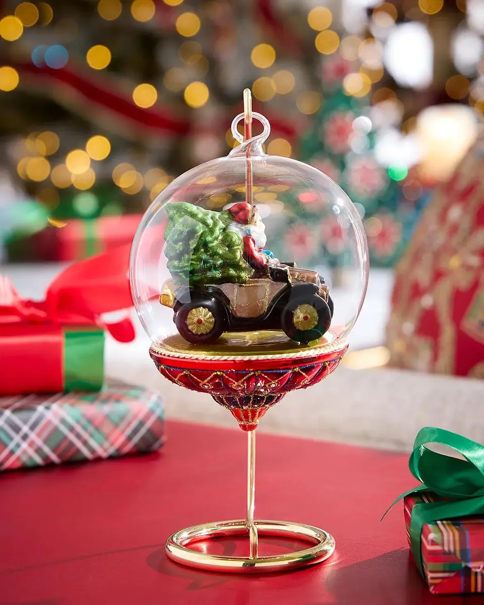 Komozja Santa in a Classic Car Globe Christmas Ornament with Stand | Thumbnail 2 Komozja Santa in a Classic Car Globe Christmas Ornament with Stand | Thumbnail 2