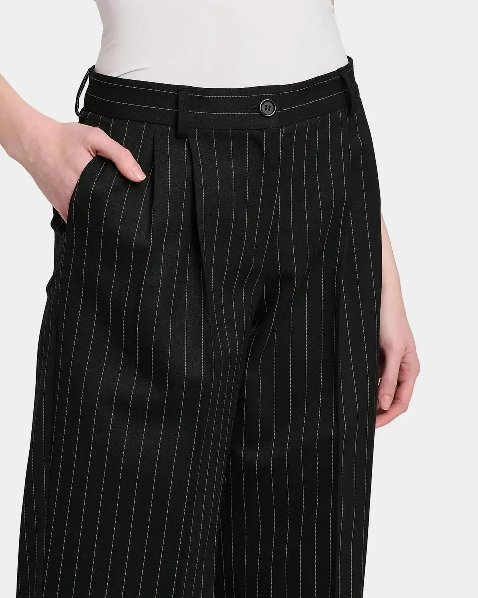 Dolce & Gabbana Pinstriped Virgin Wool-Cashmere Straight-Leg Pants | Thumbnail 4 Dolce & Gabbana Pinstriped Virgin Wool-Cashmere Straight-Leg Pants | Thumbnail 4