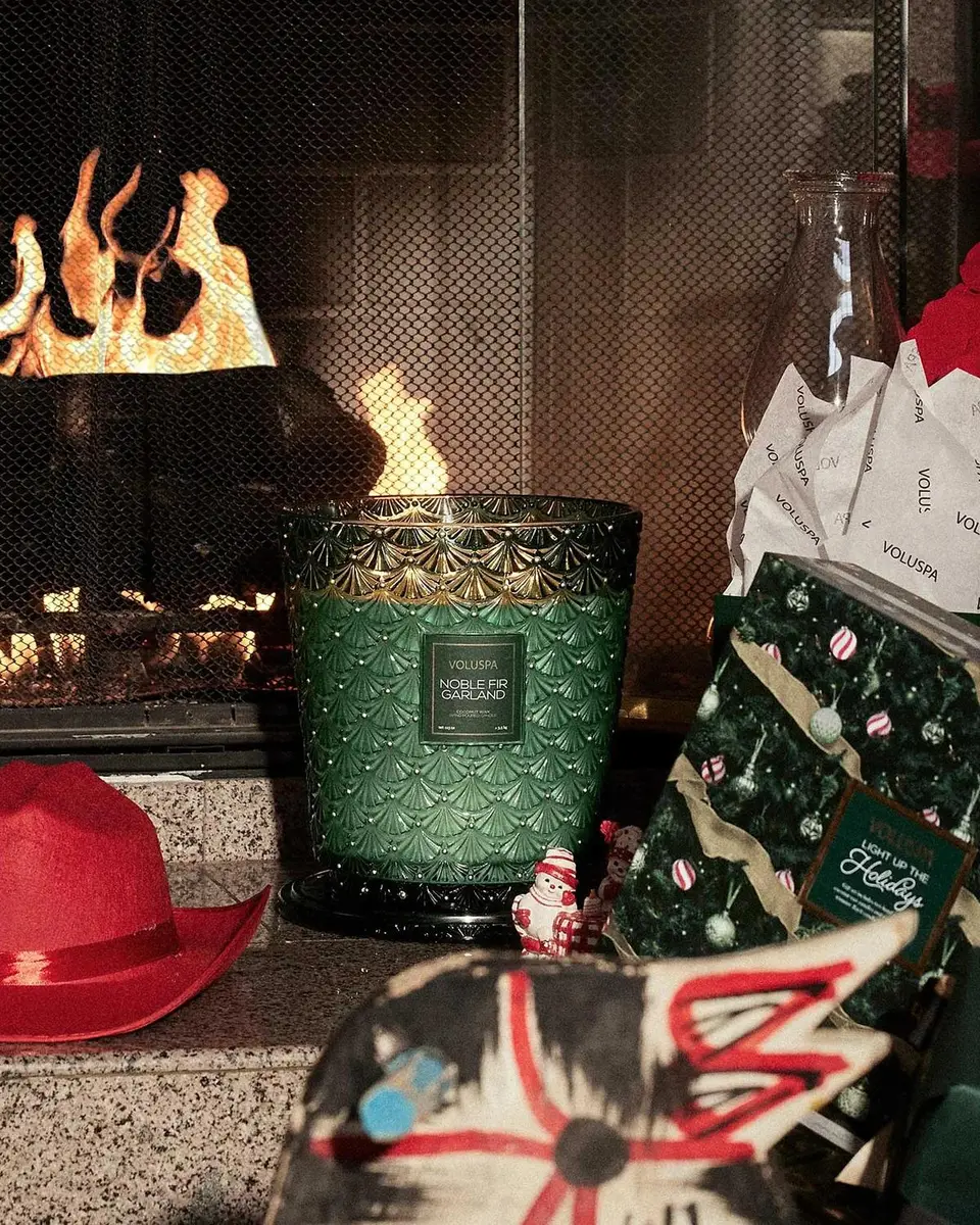 Voluspa Holiday Noble Fir Garland 5-Wick Hearth Candle | Thumbnail 3 Voluspa Holiday Noble Fir Garland 5-Wick Hearth Candle | Thumbnail 3