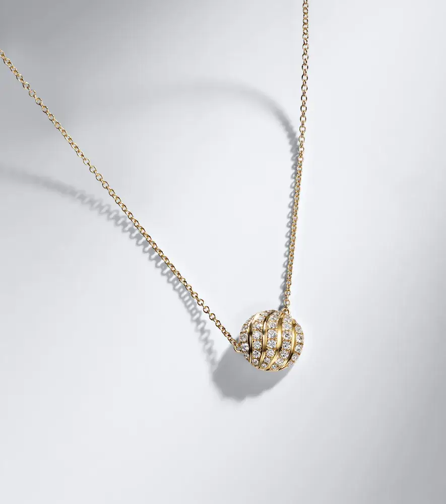 David Yurman Sculpted Cable 18kt gold pendant necklace with diamonds | Thumbnail 6 David Yurman Sculpted Cable 18kt gold pendant necklace with diamonds | Thumbnail 6