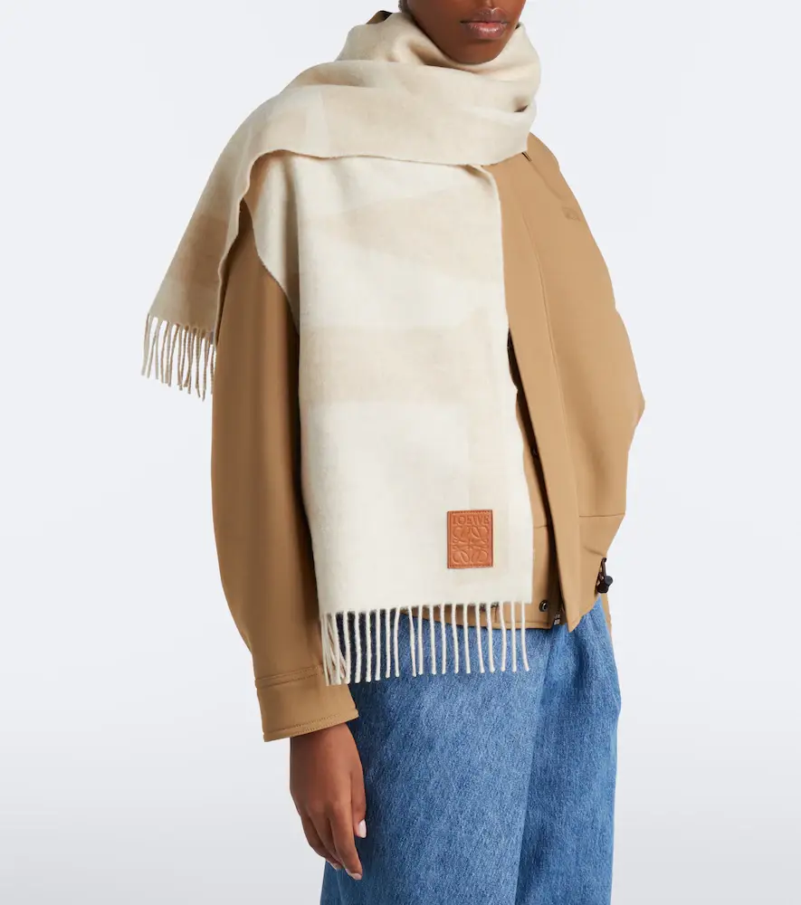 Loewe Logo jacquard cashmere scarf | Thumbnail 5