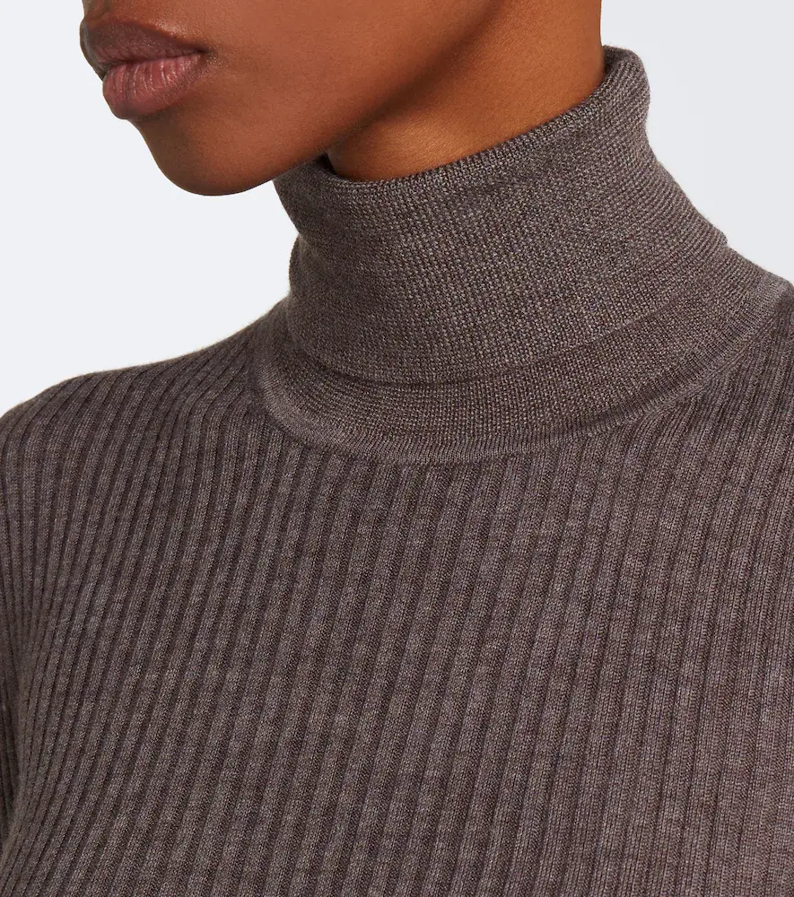 Gabriela Hearst Peppe cashmere and silk turtleneck sweater | Thumbnail 7