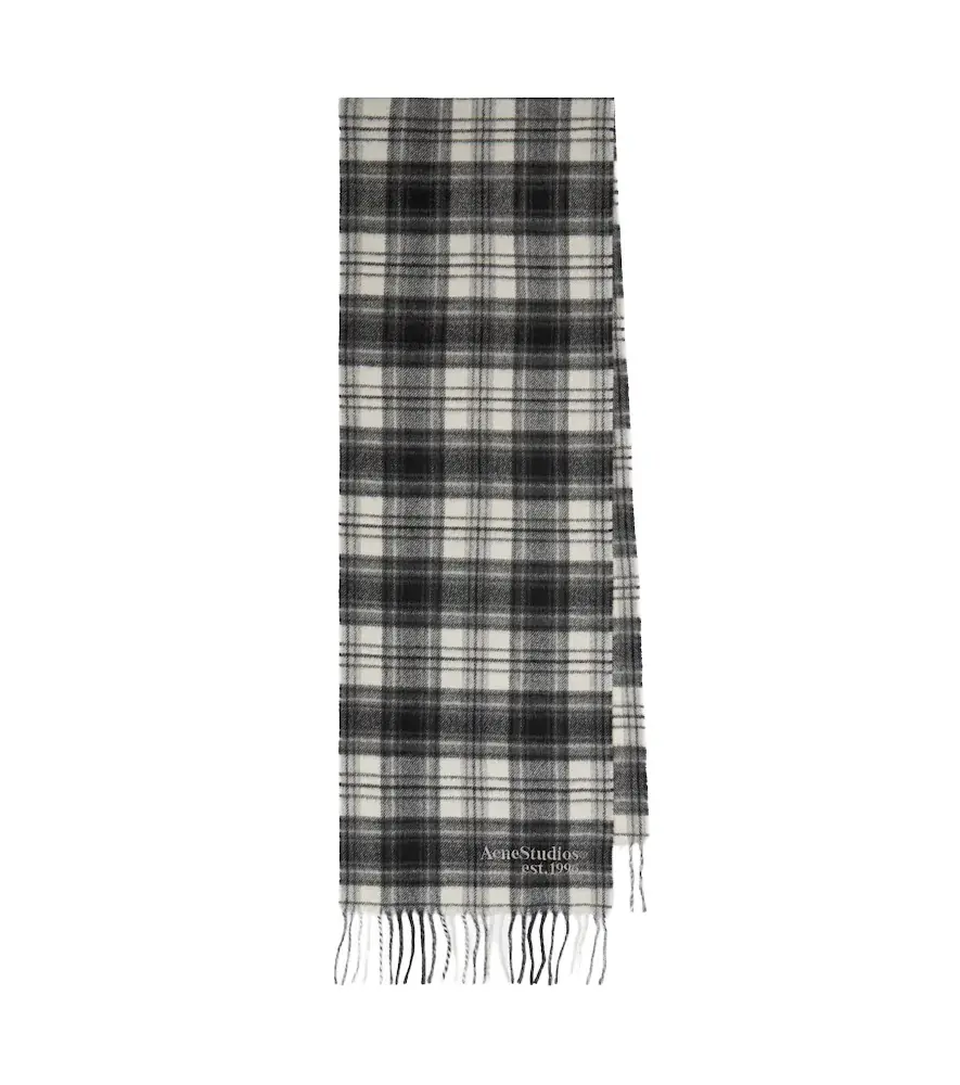 Fringed plaid cashmere and wool scarf Fringed plaid cashmere and wool scarf