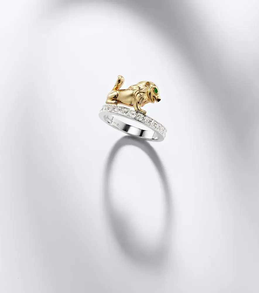 Yvonne Léon Yvonne Léon Alliance Lion 9kt yellow and white gold ring with gemstones | Thumbnail 5 Yvonne Léon Yvonne Léon Alliance Lion 9kt yellow and white gold ring with gemstones | Thumbnail 5