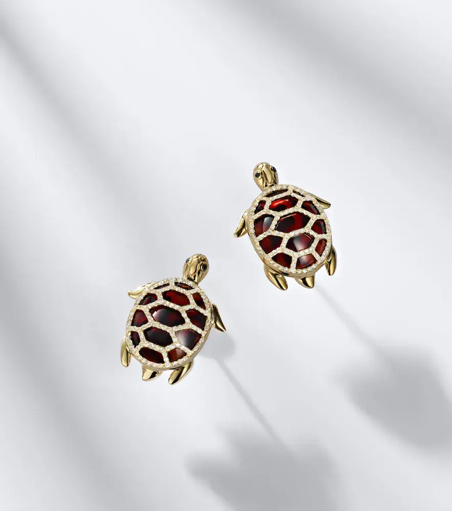 Yvonne Léon Yvonne Léon Tortue 9kt gold earrings with diamonds and resin | Thumbnail 5 Yvonne Léon Yvonne Léon Tortue 9kt gold earrings with diamonds and resin | Thumbnail 5