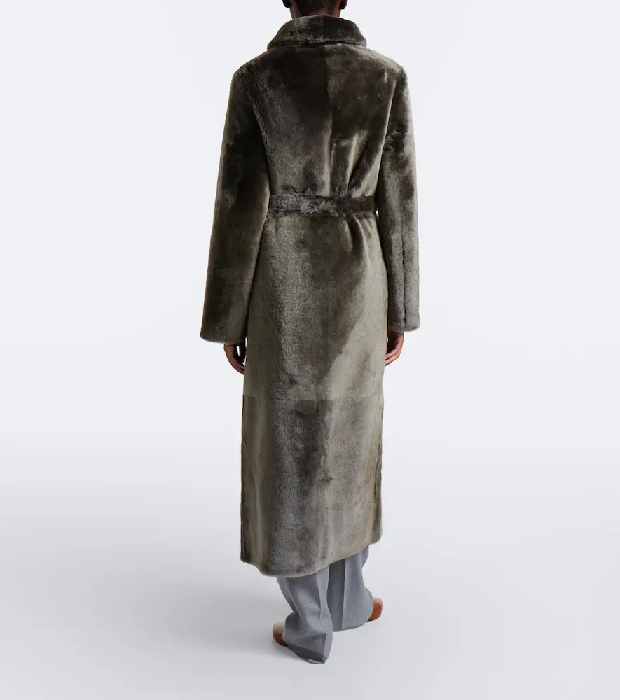 Yves Salomon Reversible shearling and leather coat | Thumbnail 2 Yves Salomon Reversible shearling and leather coat | Thumbnail 2