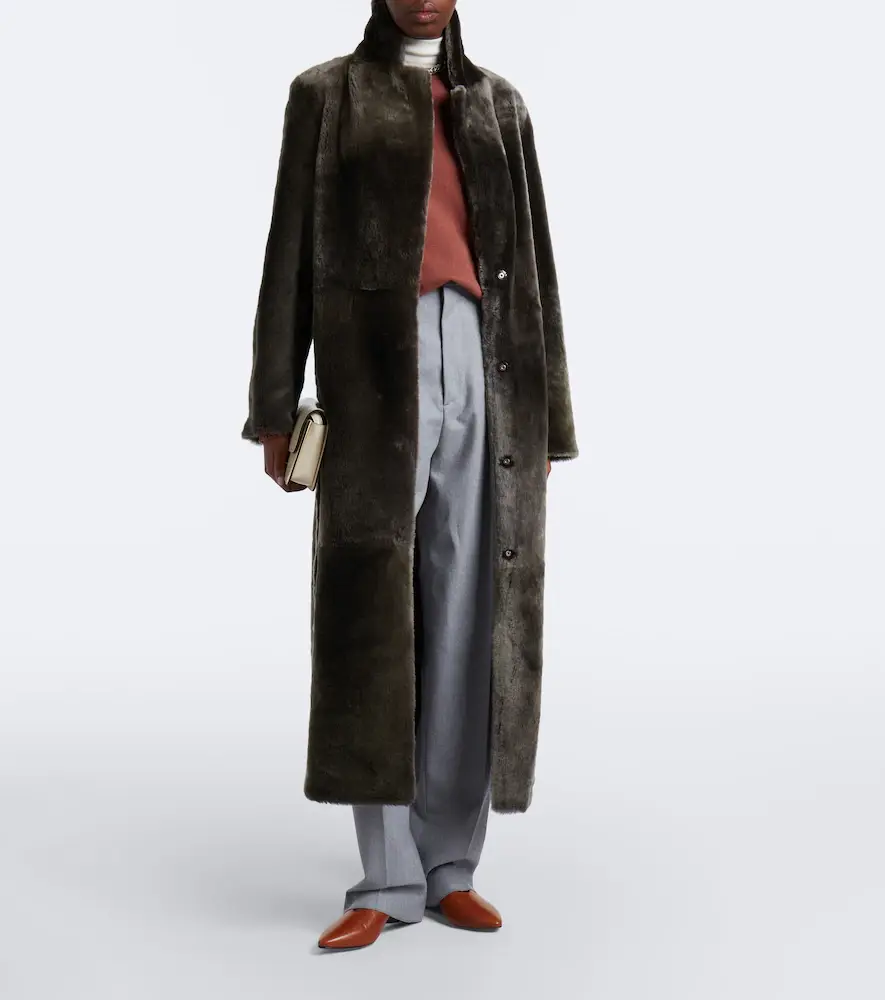 Yves Salomon Reversible shearling and leather coat | Thumbnail 3 Yves Salomon Reversible shearling and leather coat | Thumbnail 3