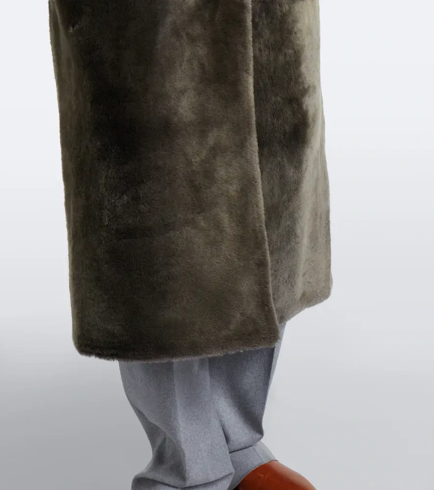 Yves Salomon Reversible shearling and leather coat | Thumbnail 5 Yves Salomon Reversible shearling and leather coat | Thumbnail 5