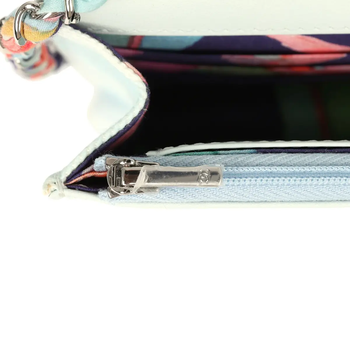 Chanel Chanel "Jungle Jeans" Wallet on Chain Light Blue, Multicolor Printed Denim Silver Hardware | Thumbnail 11
