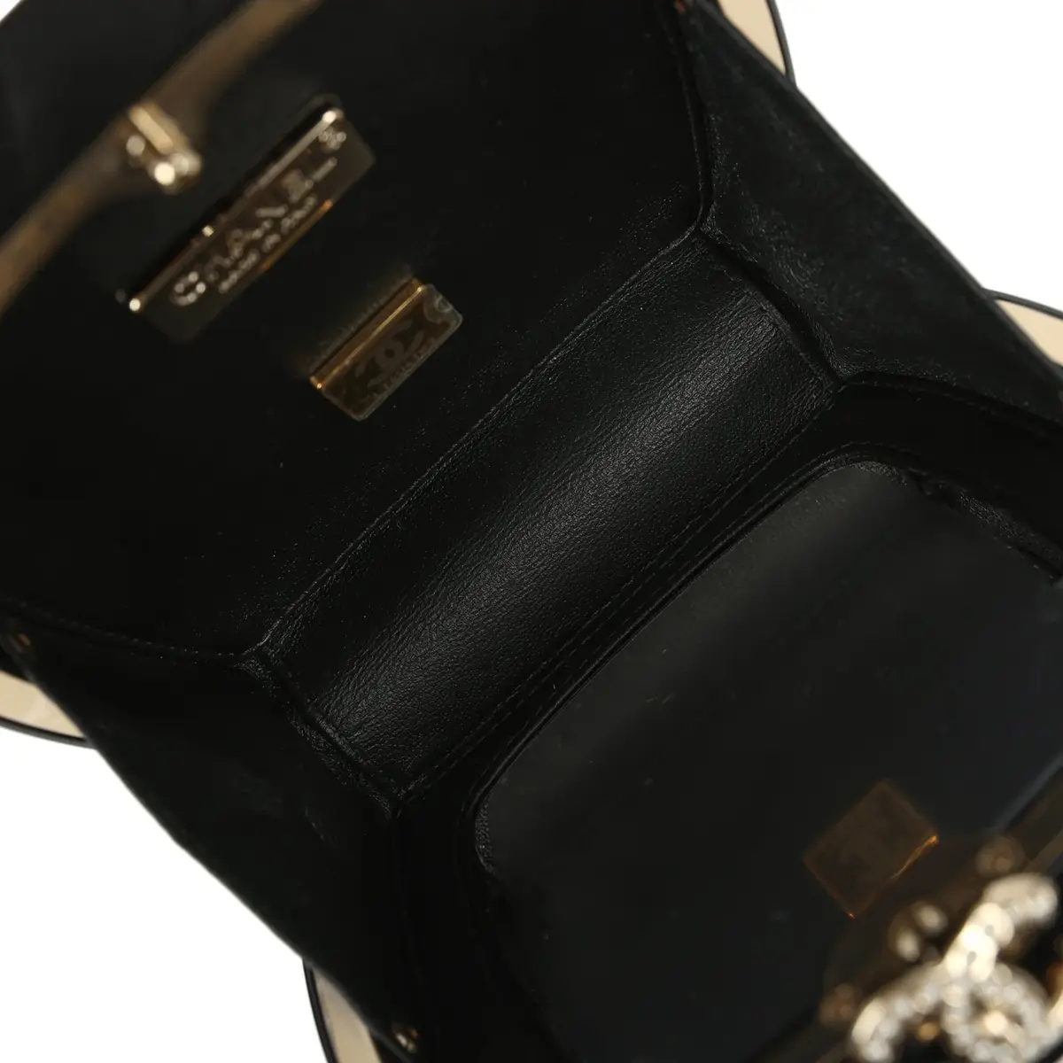 Chanel Chanel Makeup Palette Minaudiere Clutch with Chain Black, Multicolor Plexiglass, Strass, Light Gold Hardware | Thumbnail 11 Chanel Chanel Makeup Palette Minaudiere Clutch with Chain Black, Multicolor Plexiglass, Strass, Light Gold Hardware | Thumbnail 11