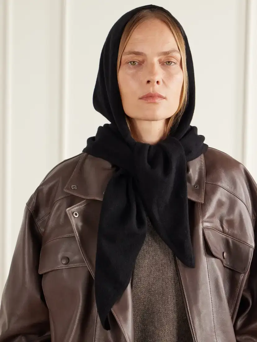 Arch4 Hooded Cashmere Scarf | Thumbnail 2