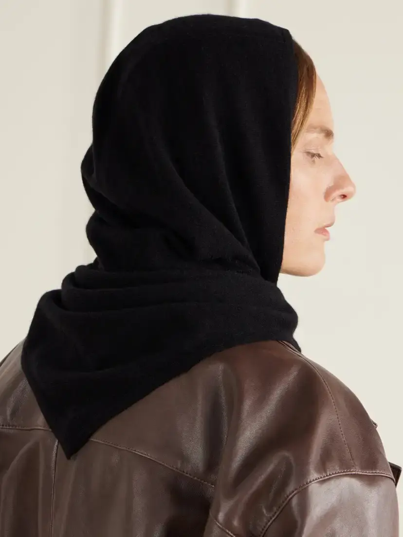 Arch4 Hooded Cashmere Scarf | Thumbnail 3