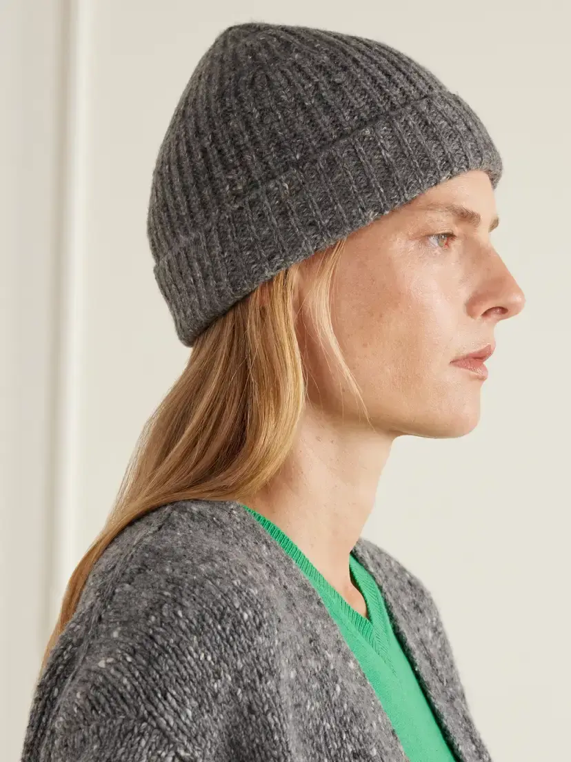 Auralee Ribbed Cashmere Beanie | Thumbnail 2 Auralee Ribbed Cashmere Beanie | Thumbnail 2