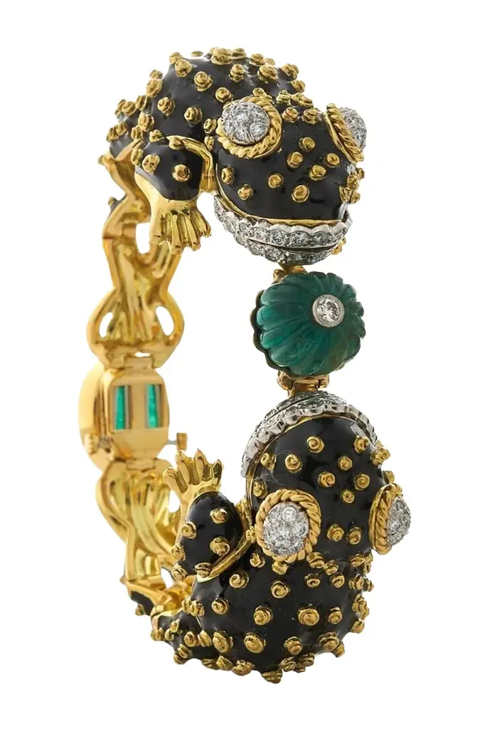 DAVID WEBB Emerald Diamond Black Enamel Twin Frog Bracelet