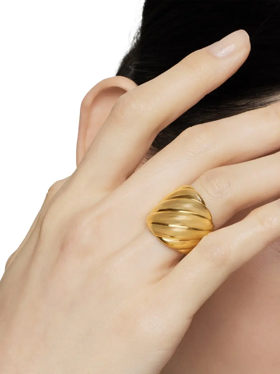 David Yurman Women's Sculpted Cable Ring in 18K Yellow | Thumbnail 7 David Yurman Women's Sculpted Cable Ring in 18K Yellow | Thumbnail 7