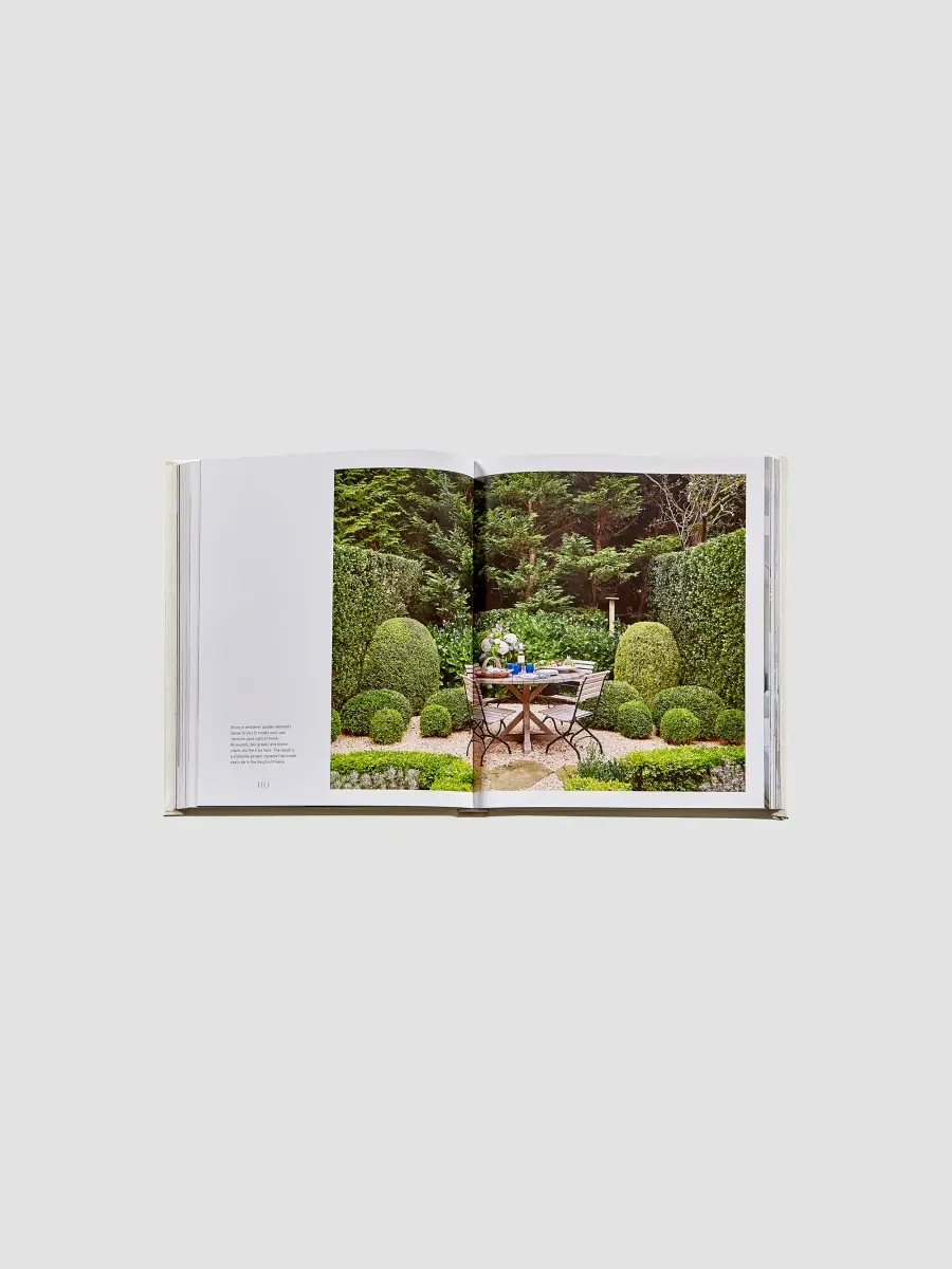 Graphic Image "The Principles Of Pretty Rooms" Leather-Bound Hardcover Book | Thumbnail 7 Graphic Image "The Principles Of Pretty Rooms" Leather-Bound Hardcover Book | Thumbnail 7