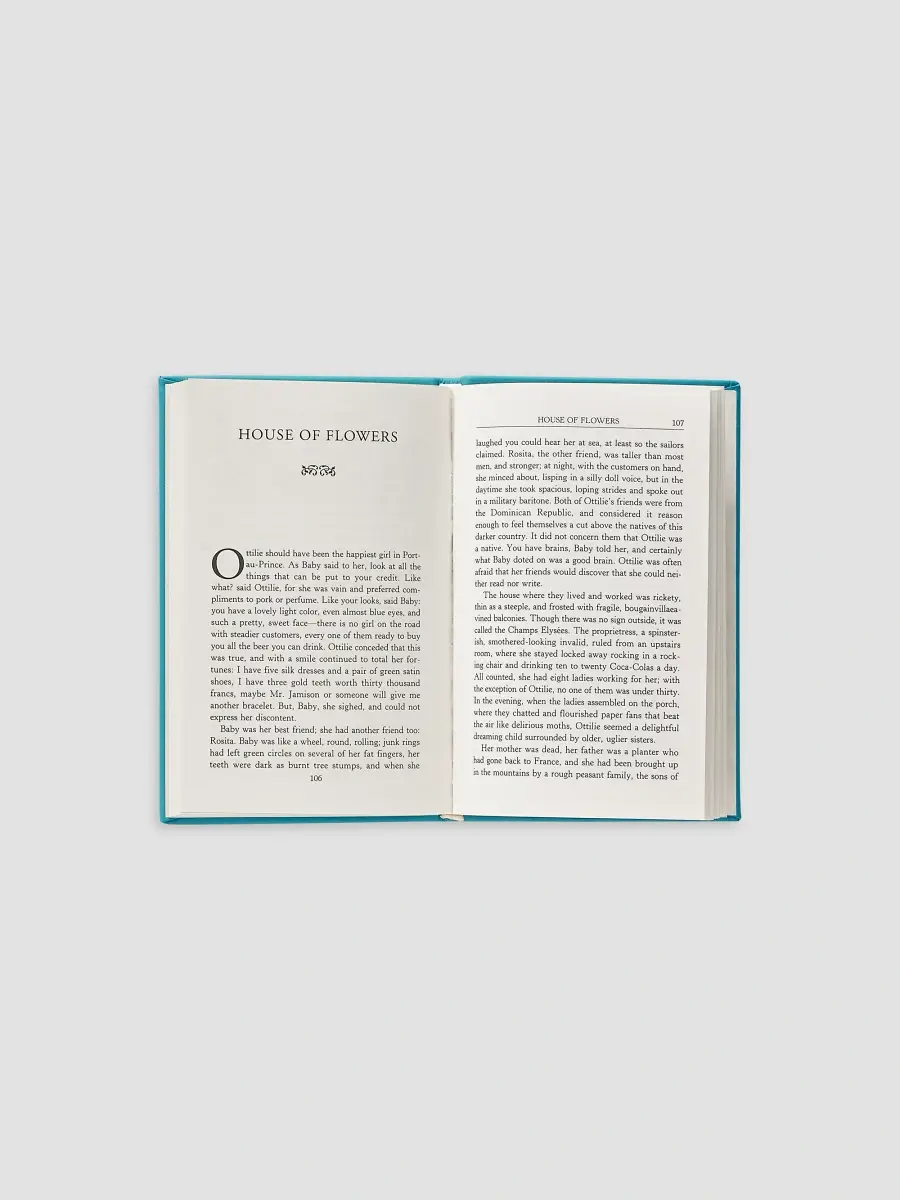 Graphic Image "Breakfast At Tiffany's" Leather-Bound Hardcover Book | Thumbnail 3 Graphic Image "Breakfast At Tiffany's" Leather-Bound Hardcover Book | Thumbnail 3