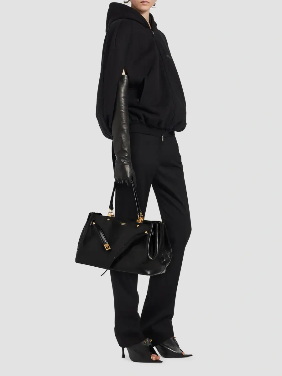 Balenciaga Women's Fan Carry All Tote Bag | Thumbnail 2 Balenciaga Women's Fan Carry All Tote Bag | Thumbnail 2