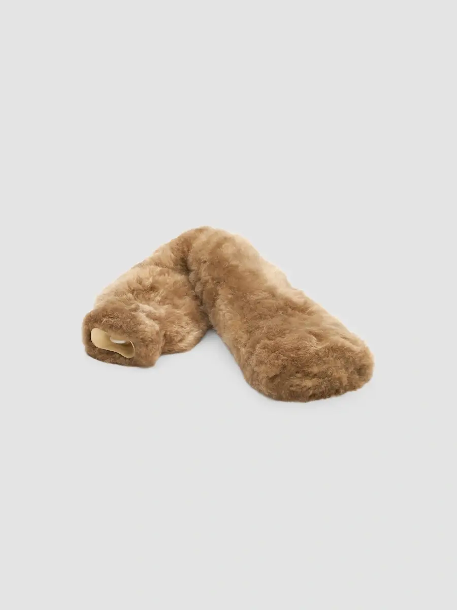 Weich Couture Alpaca Tubo Alpaca Fur Hot Water Bottle | Thumbnail 3 Weich Couture Alpaca Tubo Alpaca Fur Hot Water Bottle | Thumbnail 3