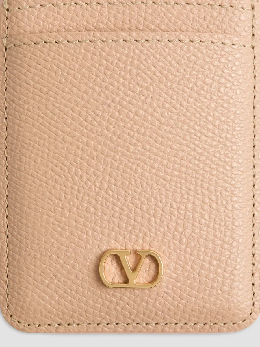 Valentino Women's Magnetic Cardholder in Grainy Calfskin - Beige | Thumbnail 4 Valentino Women's Magnetic Cardholder in Grainy Calfskin - Beige | Thumbnail 4