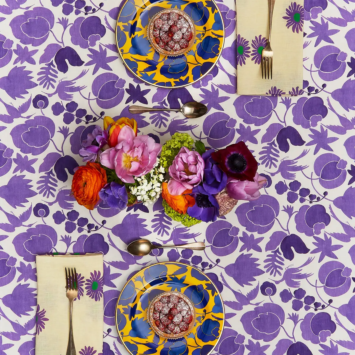 La Double J Medium Tablecloth | Thumbnail 4 La Double J Medium Tablecloth | Thumbnail 4