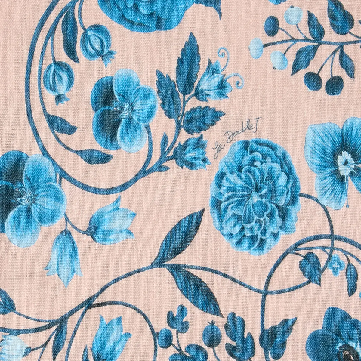 La Double J Large Tablecloth | Thumbnail 2 La Double J Large Tablecloth | Thumbnail 2
